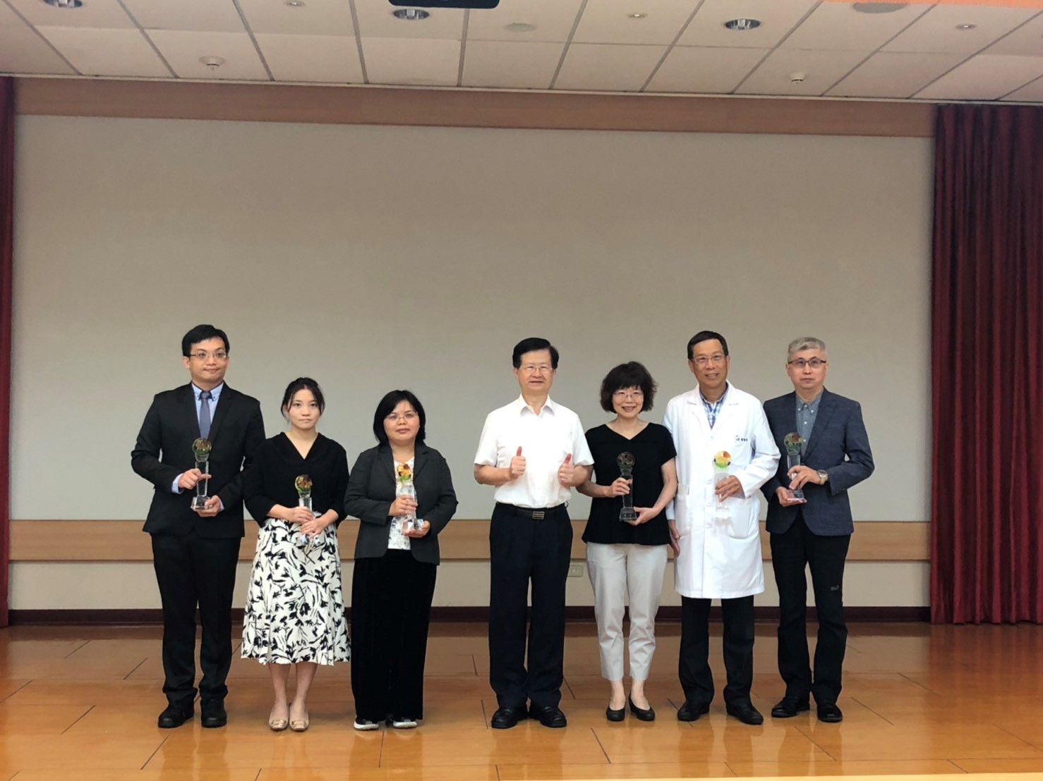 早期療育督考特優領獎